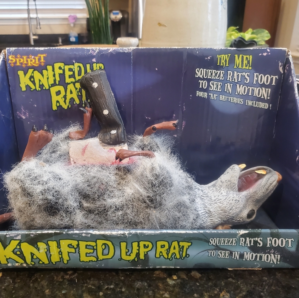 Nib Spirit Halloween Rat Prop‎